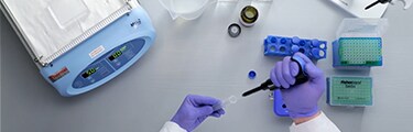 Vídeo: Cómo detectar sus proteínas diana utilizando reactivos basados en fluorescencia