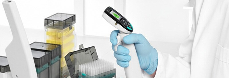 Cómo abordar la ergonomía del pipeteo manual